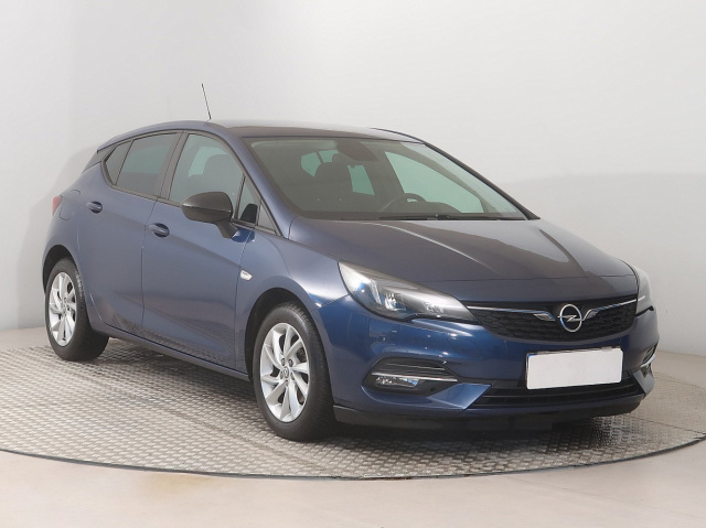 Opel Astra 2021