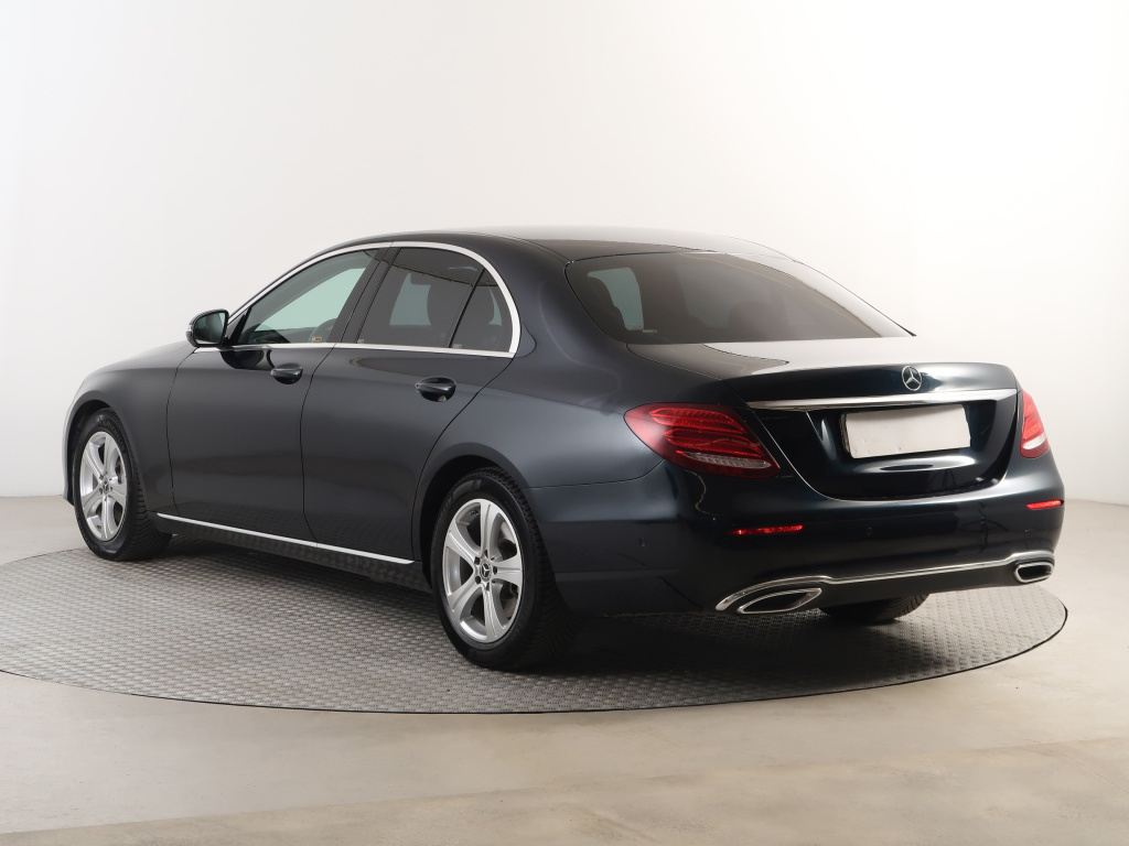 Mercedes-Benz E