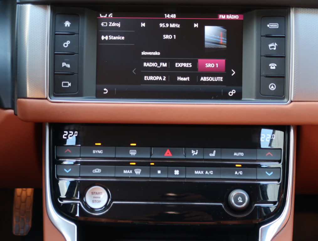 Jaguar XF
