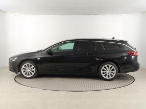 Opel Insignia - 2021