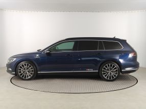 Volkswagen Passat - 2015
