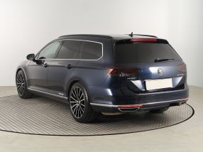 Volkswagen Passat - 2015