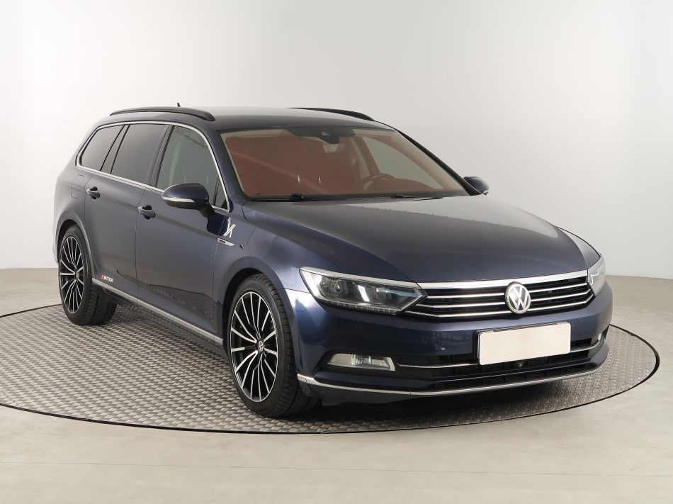 Volkswagen Passat - 2015