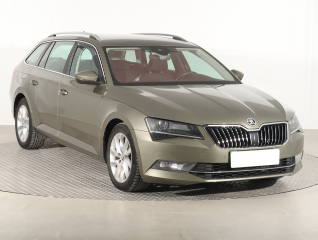 Škoda Superb 2016