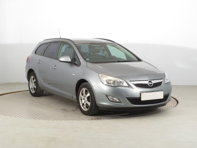 Opel Astra 2011