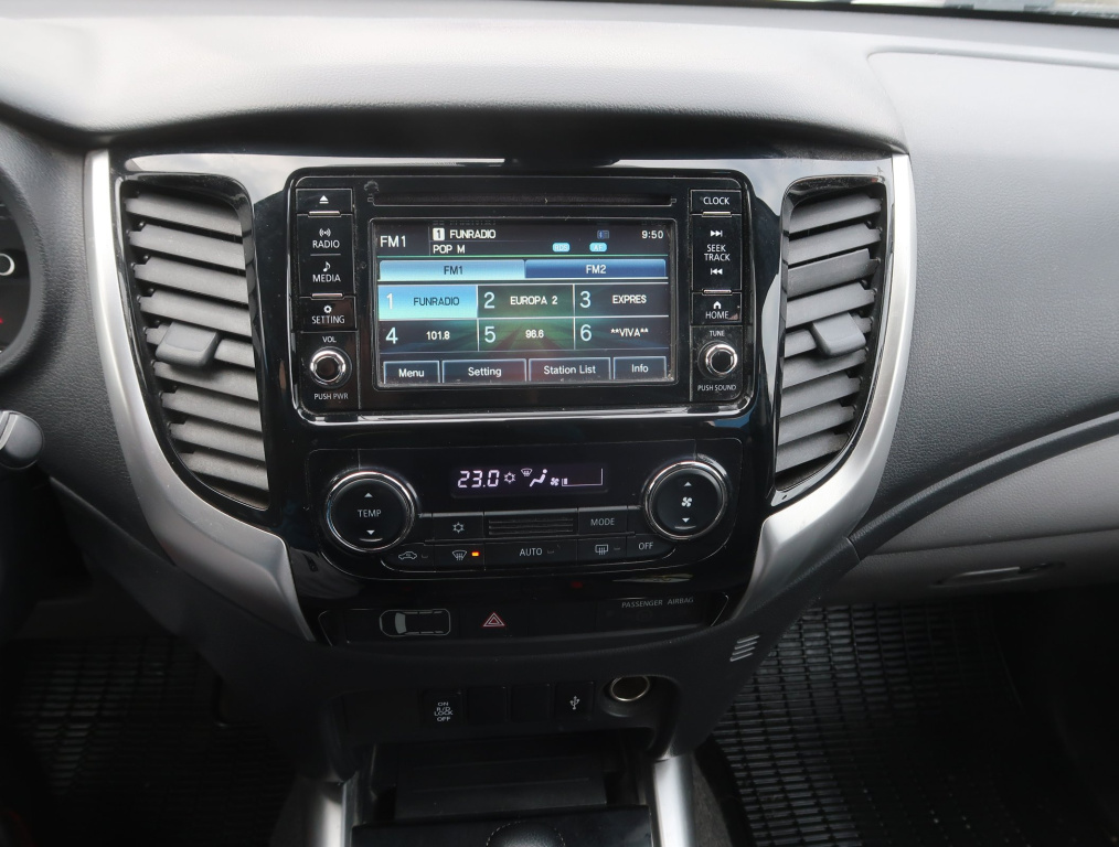 Mitsubishi L200