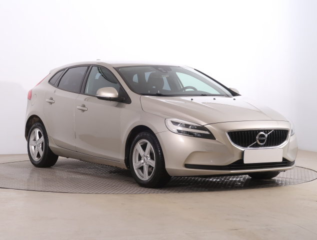 Volvo V40 2018