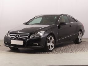 Mercedes-Benz E - 2009
