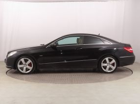 Mercedes-Benz E - 2009