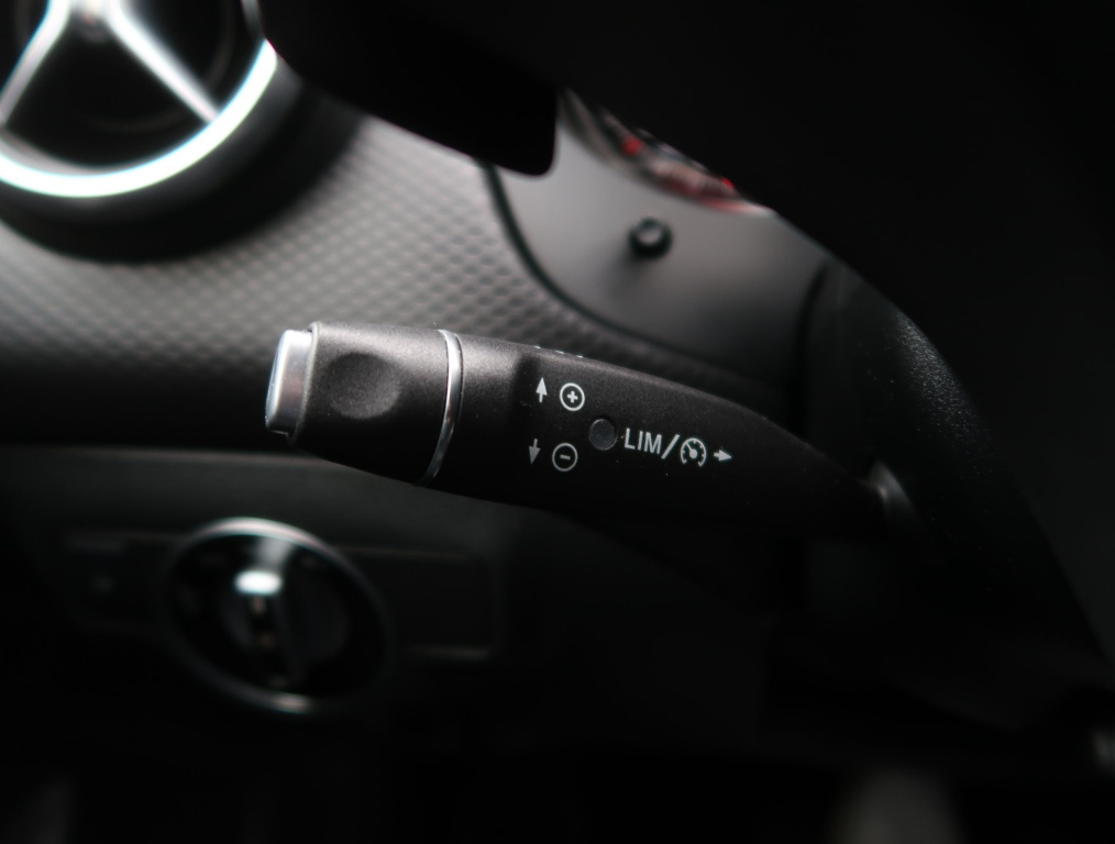 Mercedes-Benz A
