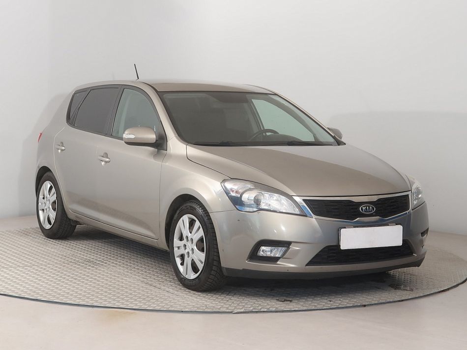 Kia Ceed - 2010