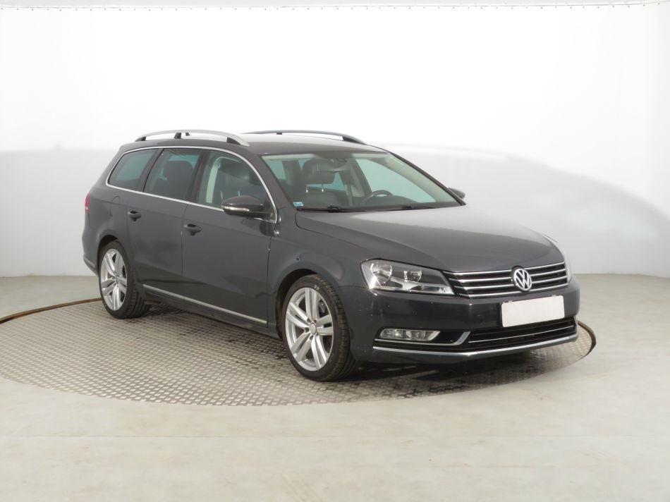 Volkswagen Passat - 2012
