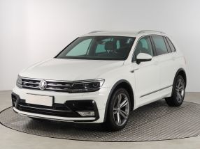 Volkswagen Tiguan - 2016