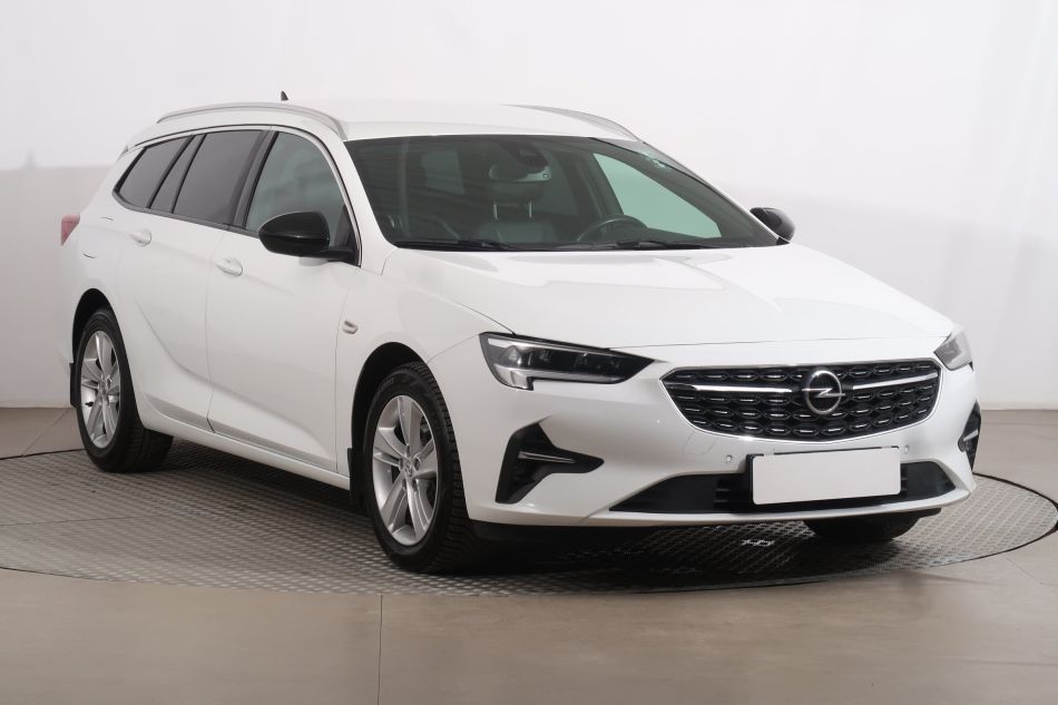 Opel Insignia - 2021