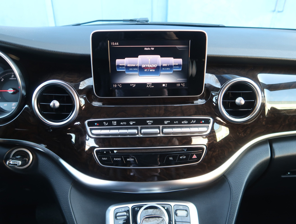 Mercedes-Benz V