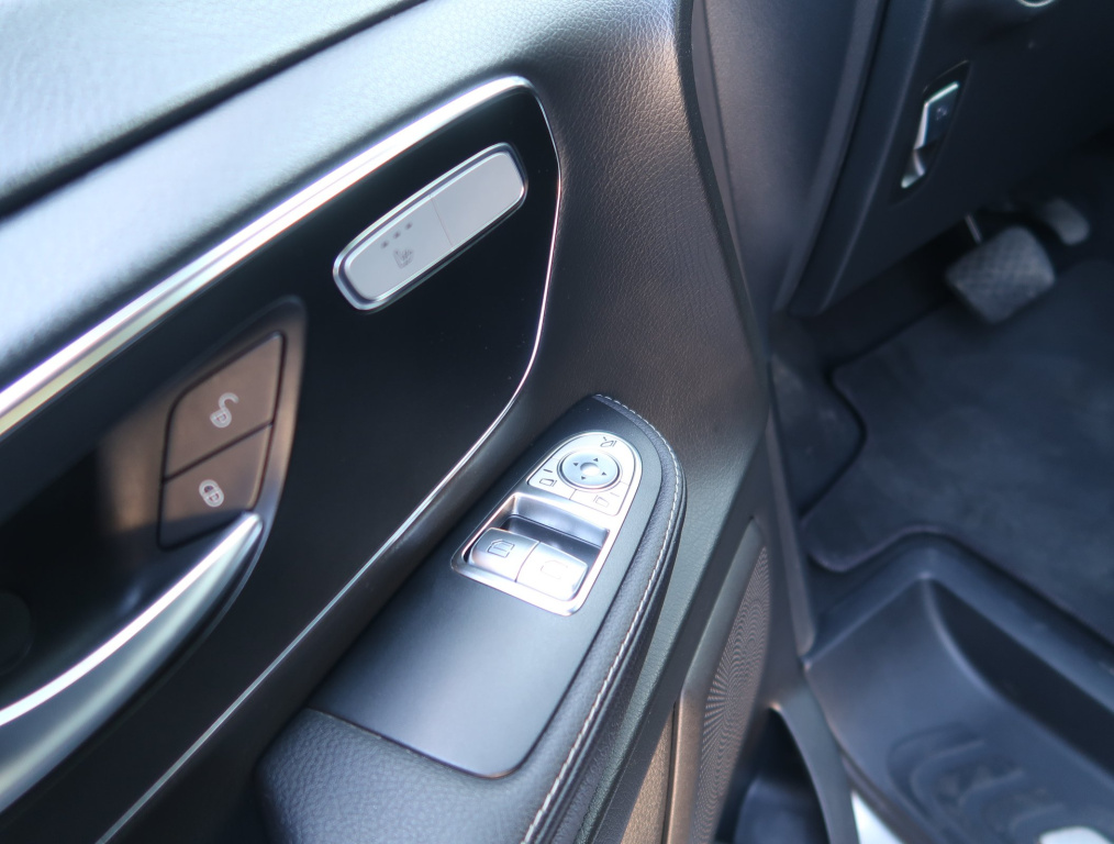 Mercedes-Benz V