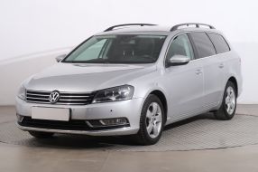 Volkswagen Passat - 2011