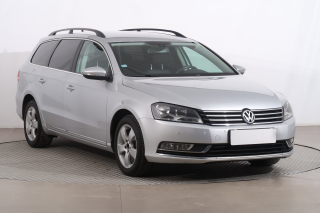 Volkswagen Passat, 2011