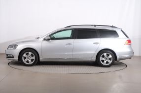 Volkswagen Passat - 2011