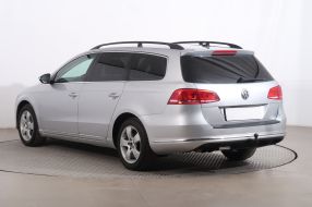 Volkswagen Passat - 2011