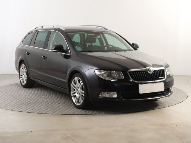 Škoda Superb 2012