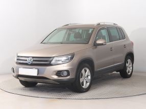 Volkswagen Tiguan - 2012