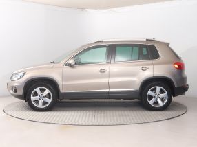 Volkswagen Tiguan - 2012