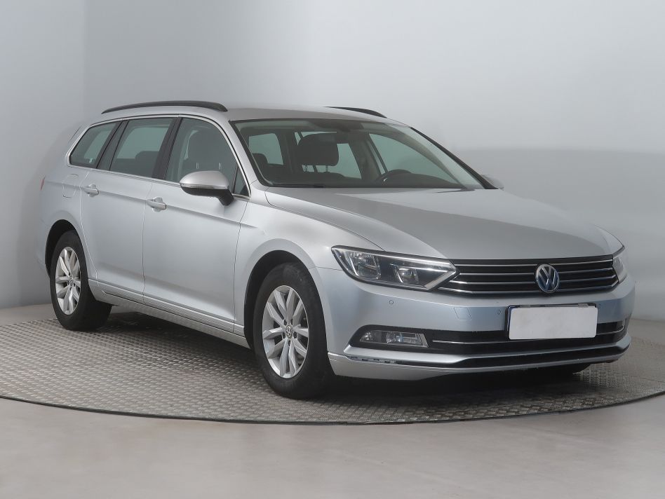 Volkswagen Passat - 2016