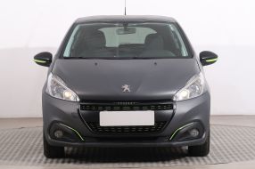 Peugeot 208 - 2015