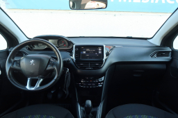 Peugeot 208 2015