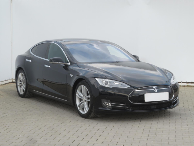 Tesla Model S 2016