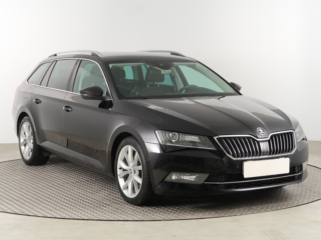 Škoda Superb 2016