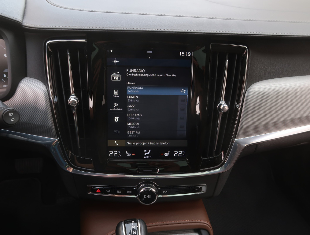 Volvo V90 Cross Country
