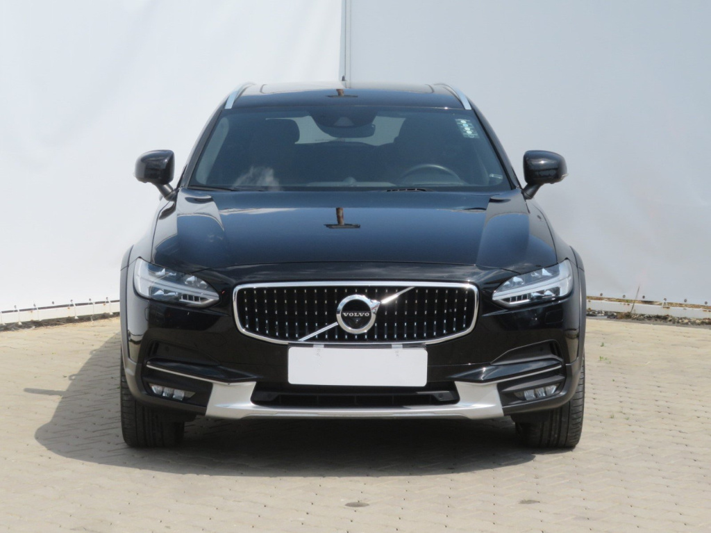 Volvo V90 Cross Country