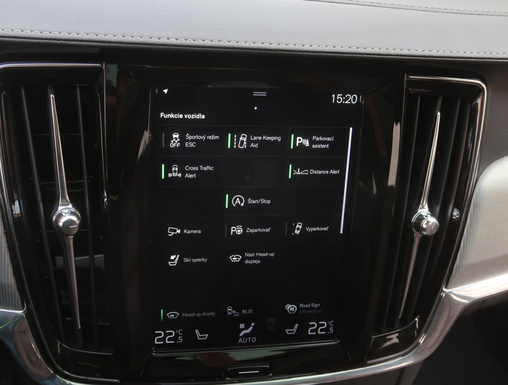 Volvo V90 Cross Country