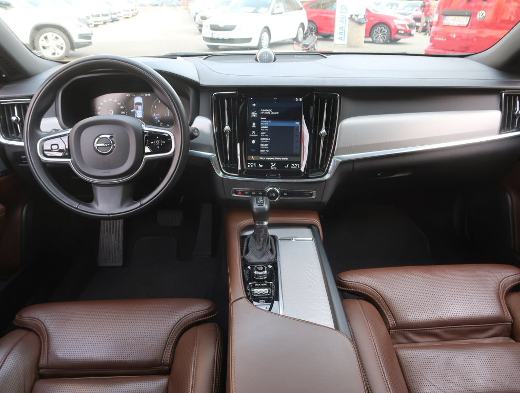Volvo V90 Cross Country