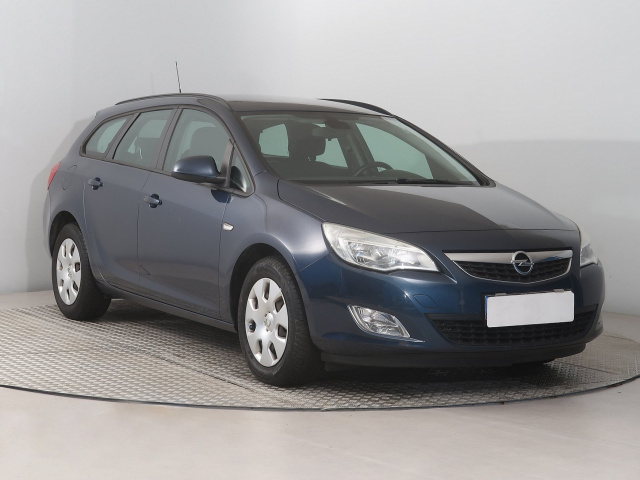 Opel Astra 2011
