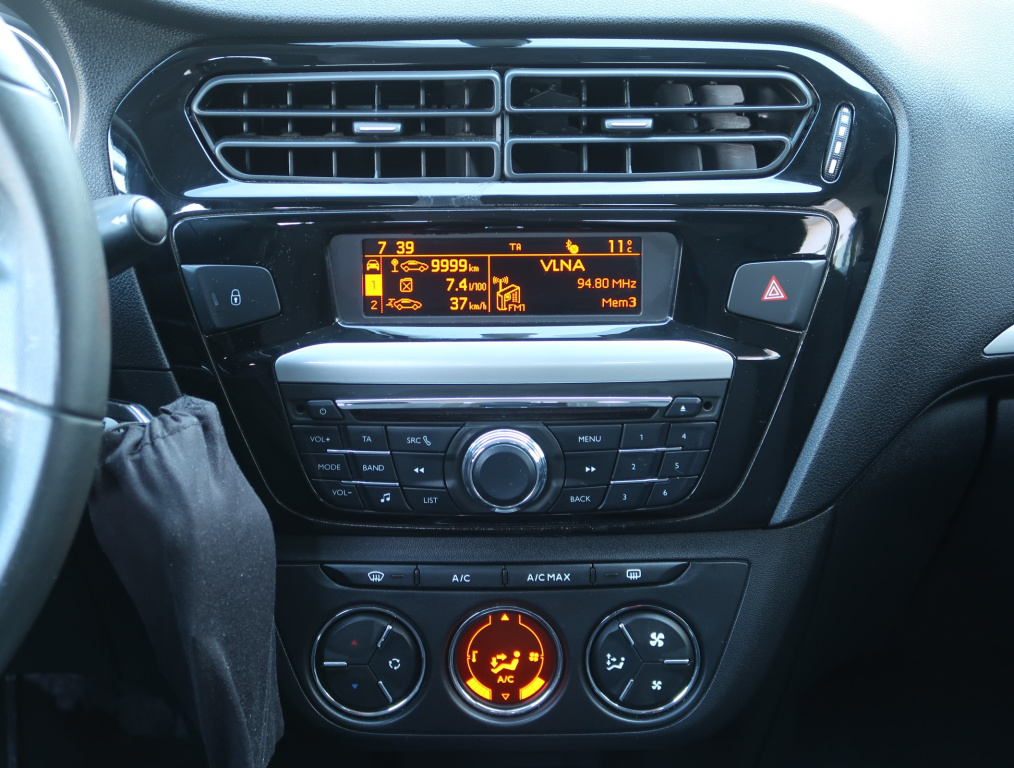 Peugeot 301