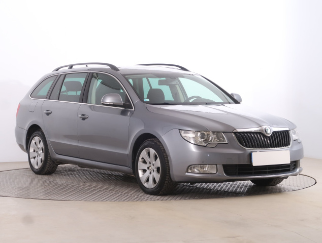 Škoda Superb 2011
