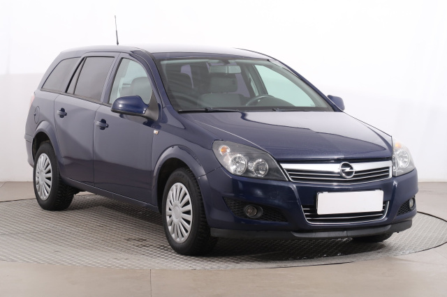 Opel Astra 2011