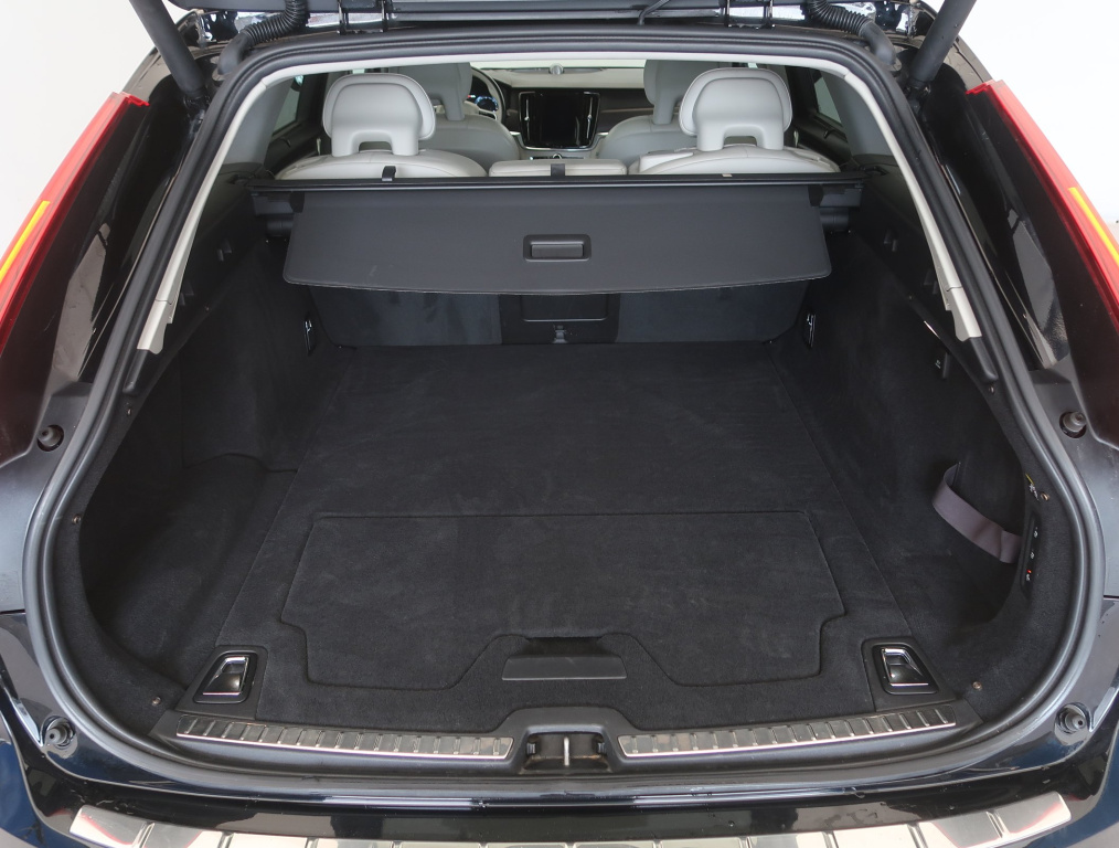 Volvo V90 Cross Country