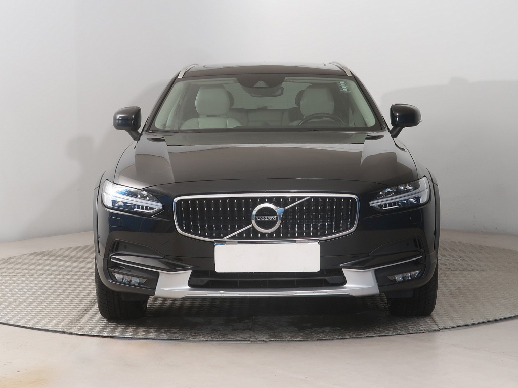Volvo V90 Cross Country