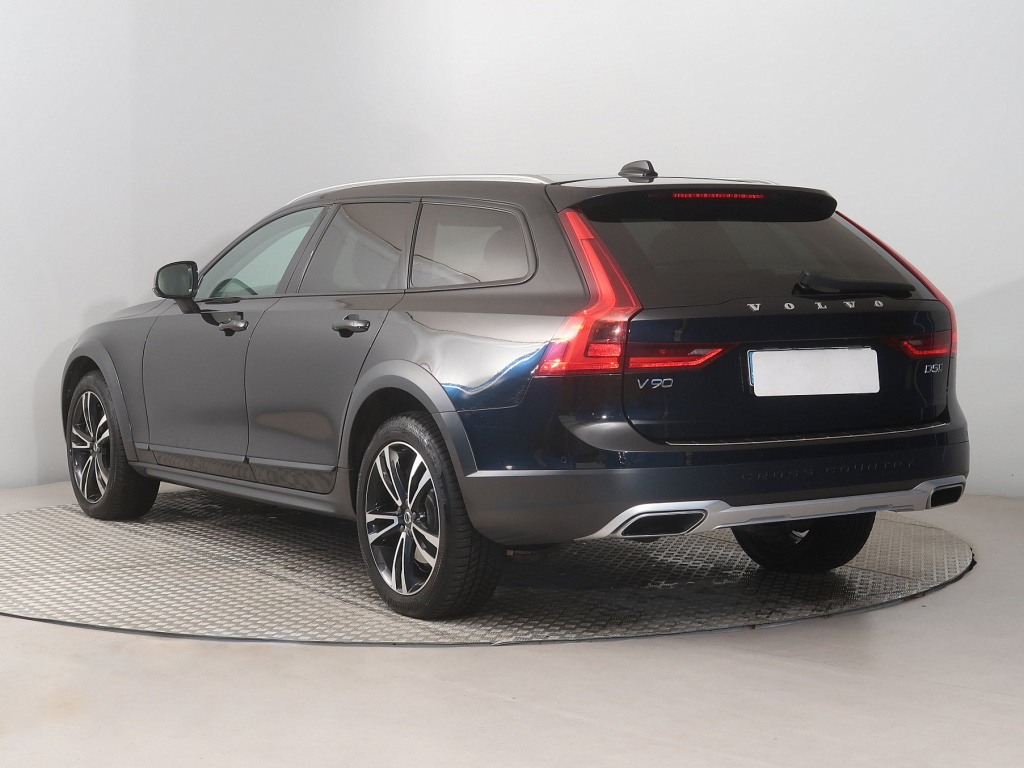 Volvo V90 Cross Country