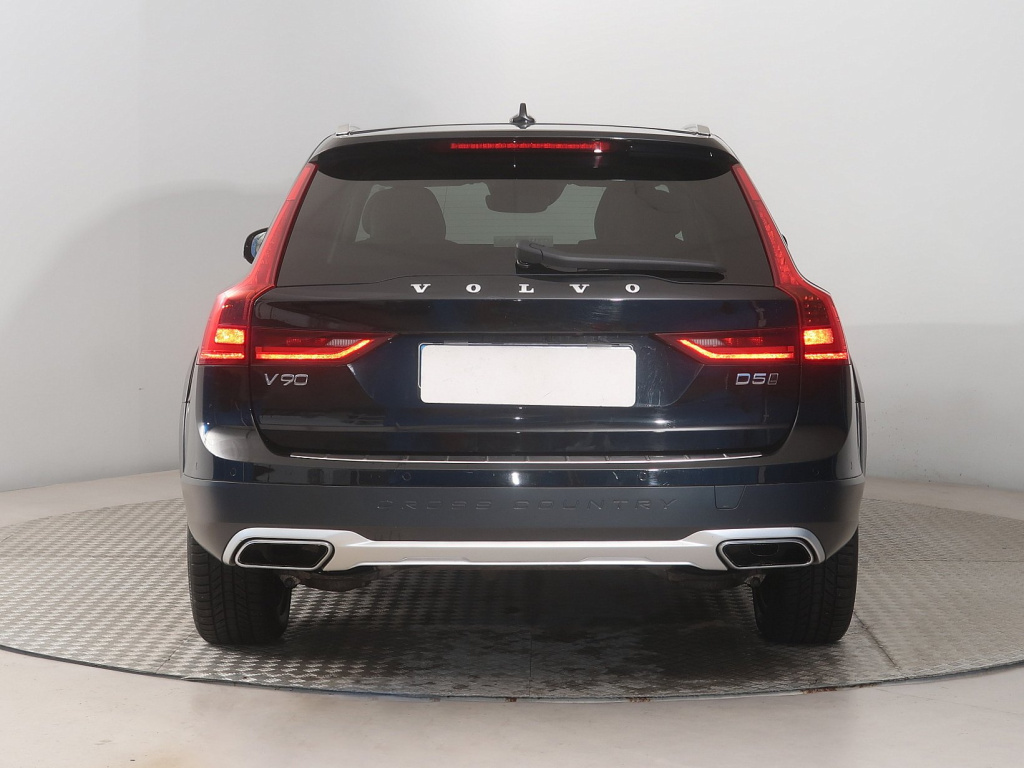 Volvo V90 Cross Country