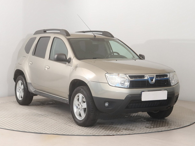 Dacia Duster, 2011