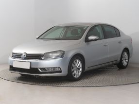 Volkswagen Passat - 2012