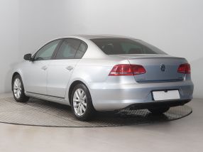 Volkswagen Passat - 2012