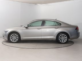 Volkswagen Passat - 2016
