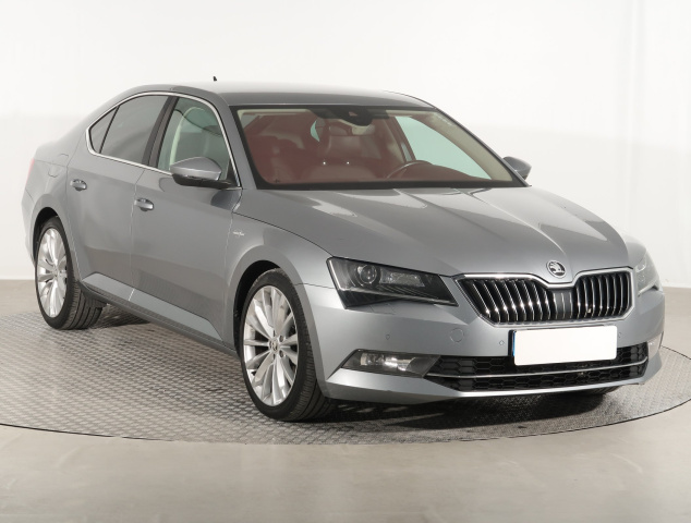 Škoda Superb 2016