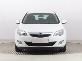 Opel Astra - 2012